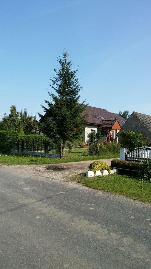 Der Kleine Bauernhof Keine Arbeiter Zadnych Pracownikow Lägenhet Lubiatow  Exteriör bild